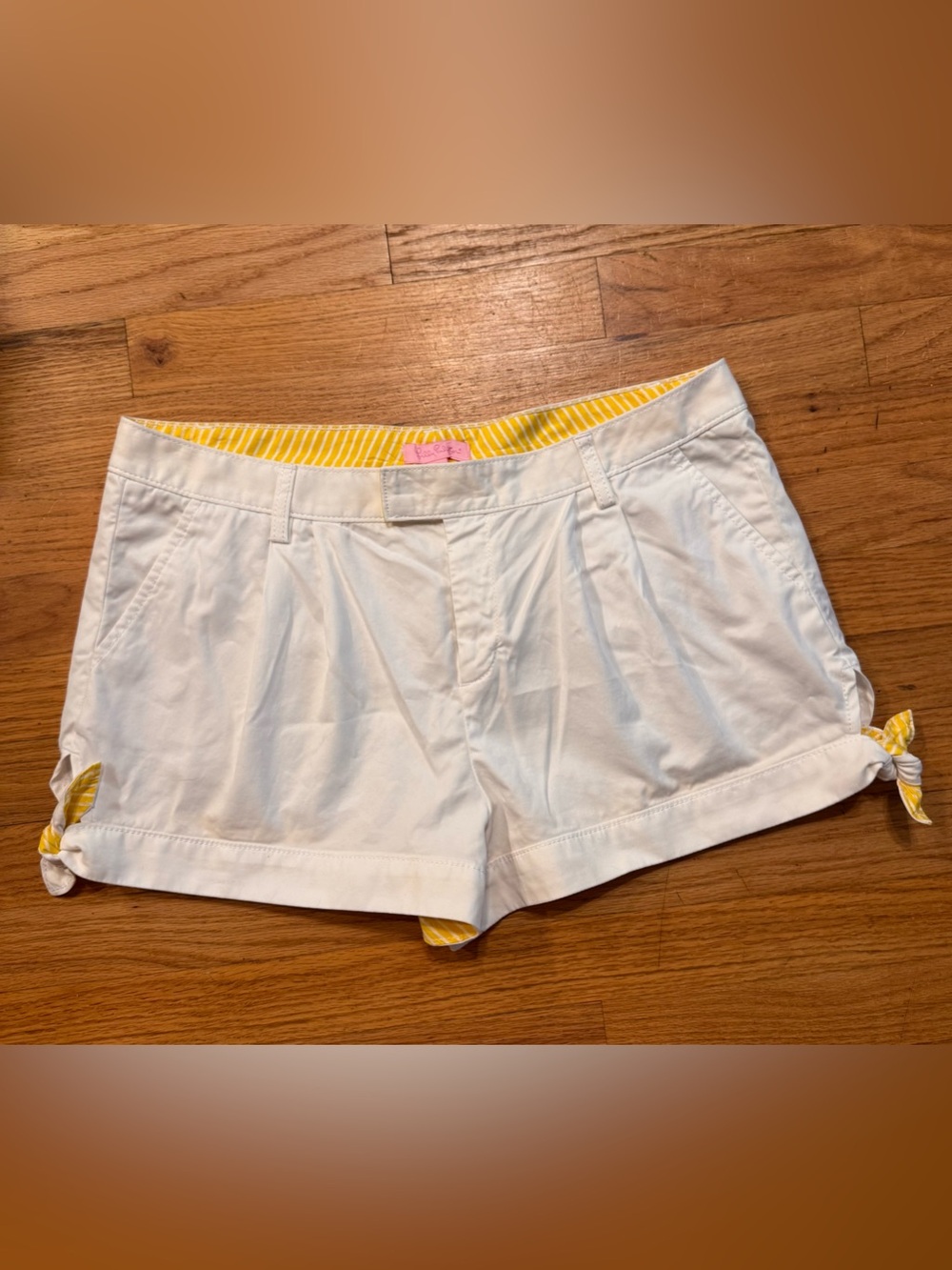 Lilly Pulitzer White Shorts with Yellow Stripe Trim size 10